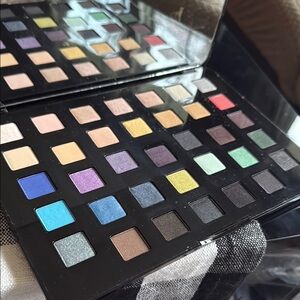 Multi-Color Eyeshadow Palette